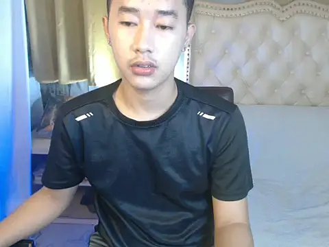 Snapshot of mr_chandy chatting on 10.17.25 mr chandy online show from 10.17.25