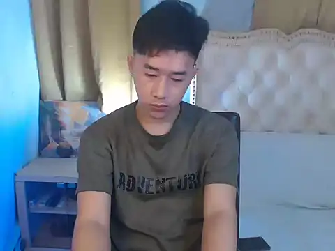 Snapshot of mr_chandy chatting on 10.20.25 mr chandy online show from 10.20.25