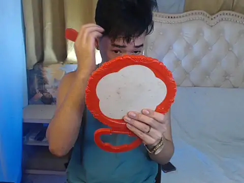 Snapshot of mr_chandy chatting on 10.22.25 mr chandy online show from 10.22.25