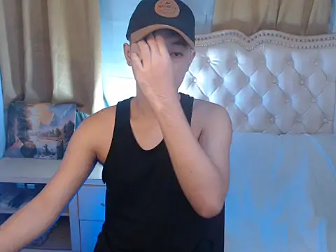 Snapshot of mr_chandy chatting on 10.28.25 mr chandy online show from 10.28.25