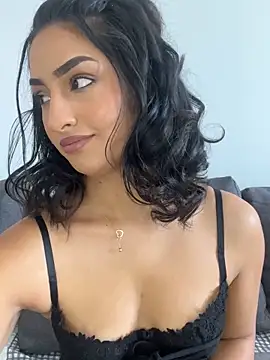 Mia spicyy online show from 11.14.25