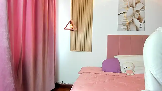 KoraRousee online show from 10.20.25