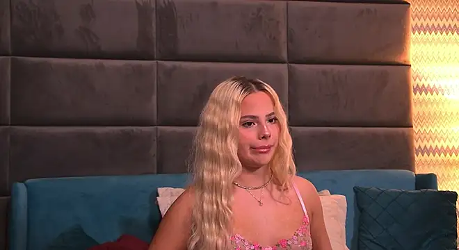 YssabelFox online show from 10.17.25