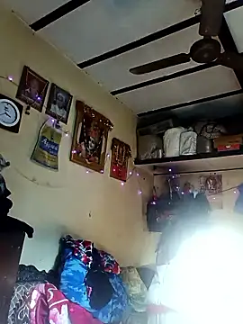 Snapshot of Saloni-Gupta chatting on 01.12.26 Saloni-Gupta online show from 01.12.26