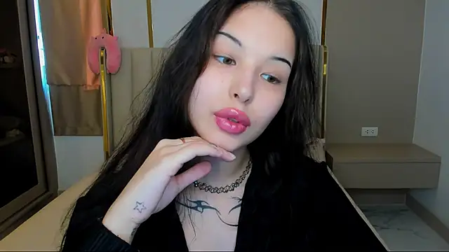 ElizabethParkk online show from 11.11.25