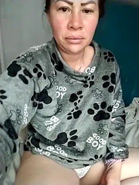 LaraCaliente online show from 03.24.26