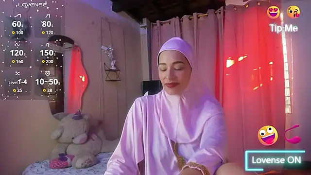 ShanaJamil online show from 11.26.25