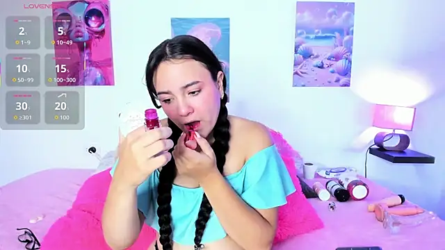 saray rivas18 online show from 12.15.25