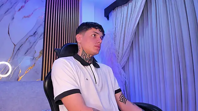 Declan-Fox online show from 10.23.25