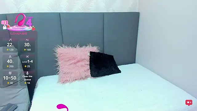 VivianSantana1 online show from 11.05.25