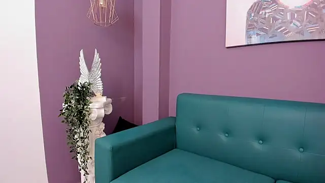 Lilithmuller  online show from 11.18.25