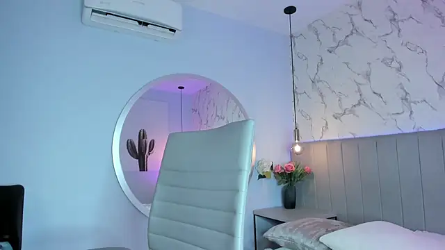 Amber Santana online show from 12.04.25