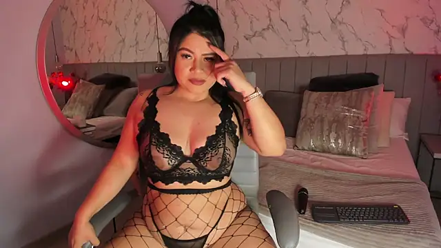 Snapshot of Amber_Santana chatting on 02.20.26 Amber Santana online show from 02.20.26