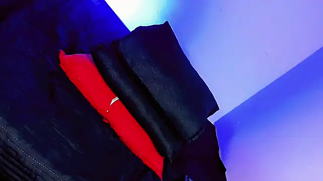 daniela dolls online show from 04.18.26