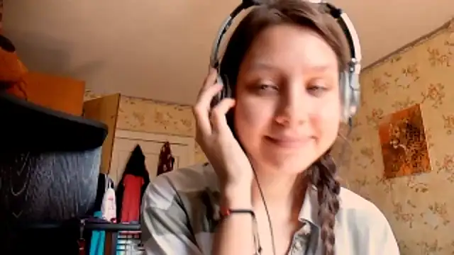 QutieDaSweet online show from 09.18.25