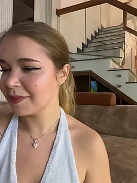 Lilith Bonheur online show from 03.28.26