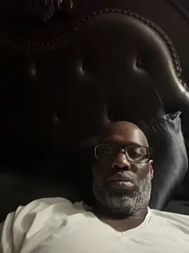 1HOEBOSS online show from 03.04.26