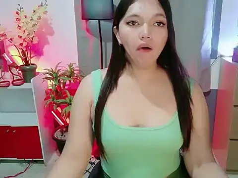 Snapshot of Nikki_Karishma chatting on 04.16.26 Nikki Karishma online show from 04.16.26