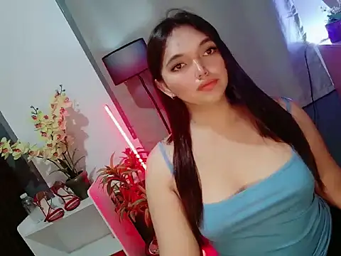 Snapshot of Nikki_Karishma chatting on 04.20.26 Nikki Karishma online show from 04.20.26