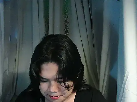 Huntrix2025 online show from 02.20.26