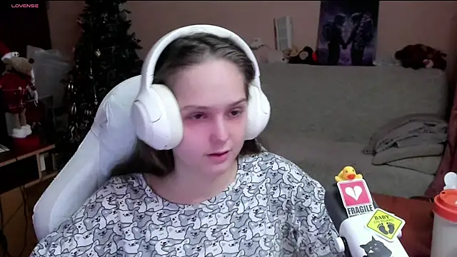 Snapshot of SharybbFace chatting on 01.14.26 SharybbFace online show from 01.14.26