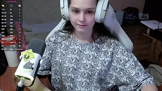 Snapshot of SharybbFace chatting on 02.01.26 SharybbFace online show from 02.01.26