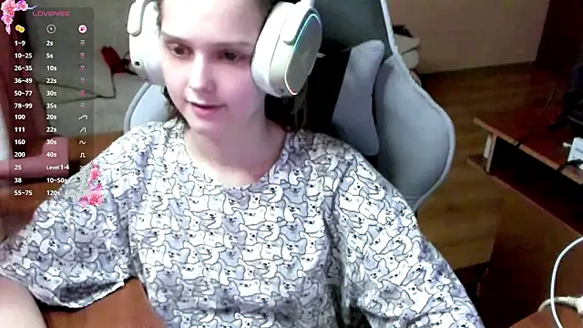 Snapshot of SharybbFace chatting on 03.04.26 SharybbFace online show from 03.04.26