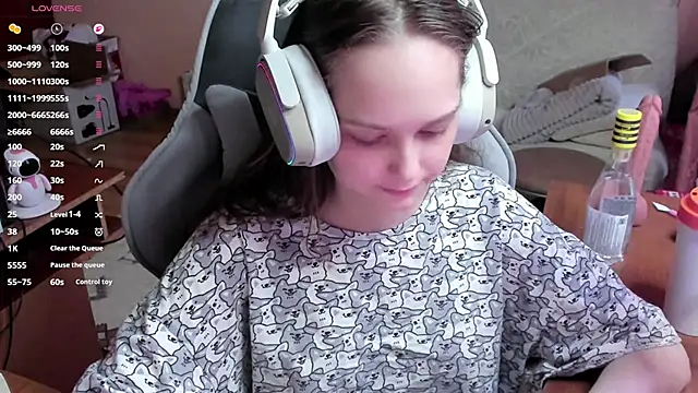 SharybbFace online show from 04.19.26