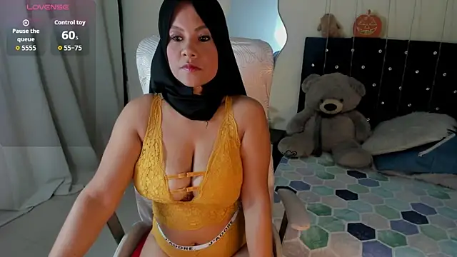 MalakChauriye online show from 12.21.25