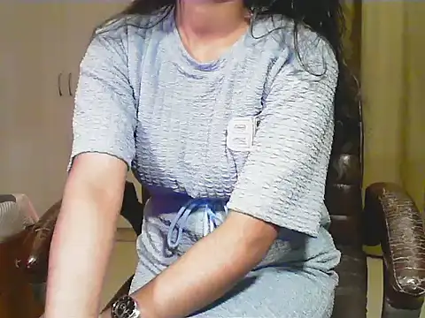 short girl  online show from 01.11.26