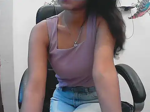 Snapshot of short_girl_ chatting on 07.05.26 short girl online show from 07.05.26