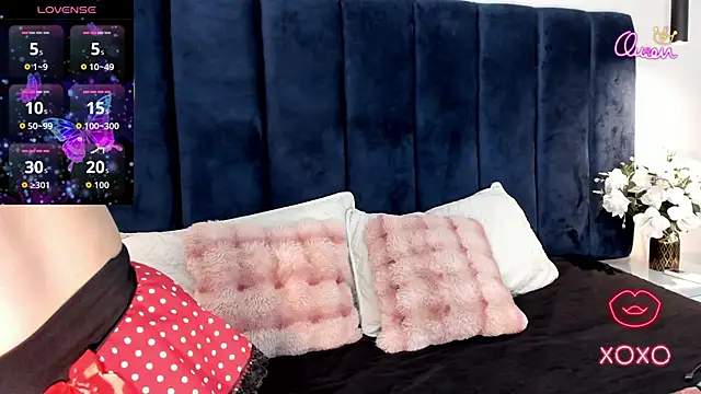 LiilyAdams online show from 04.08.26