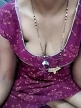Snapshot of Sexy-Pinky chatting on 10.20.25 Sexy-Pinky online show from 10.20.25
