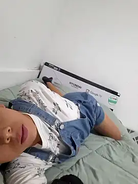 Snapshot of tetygolosa chatting on 11.04.25 tetygolosa online show from 11.04.25