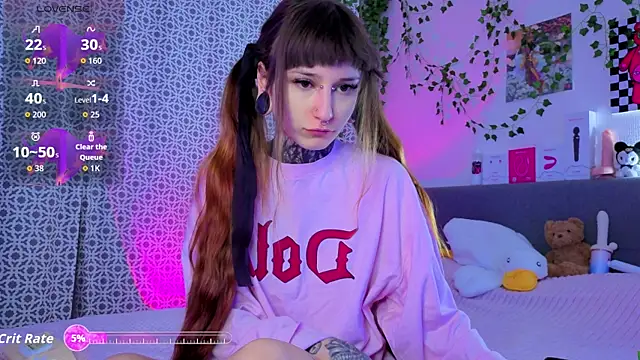 Snapshot of LilithPoison chatting on 04.26.26 LilithPoison online show from 04.26.26