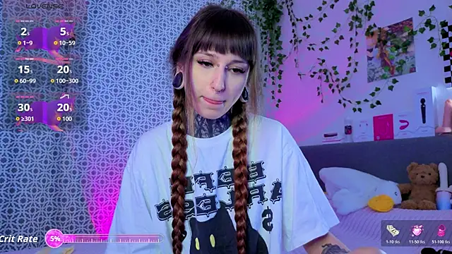 Snapshot of LilithPoison chatting on 05.15.26 LilithPoison online show from 05.15.26