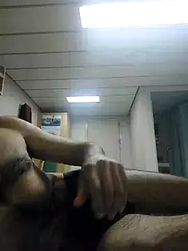 Snapshot of Alecumload chatting on 12.20.25 Alecumload online show from 12.20.25