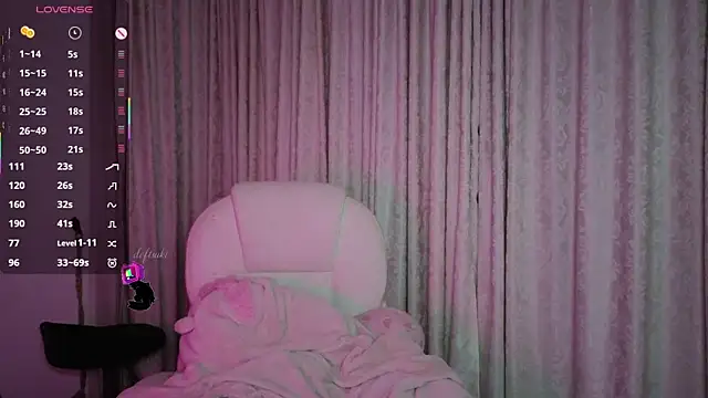 Snapshot of stephymoon_ chatting on 09.12.25 stephymoon online show from 09.12.25