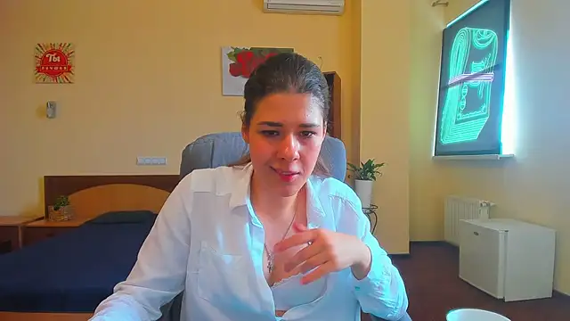 Joannia online show from 09.25.25