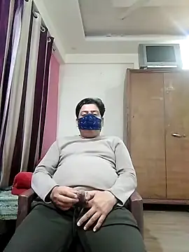 Love40777 online show from 12.14.25