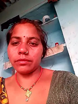 Snapshot of Hot_kadi83 chatting on 10.13.25 Hot kadi83 online show from 10.13.25