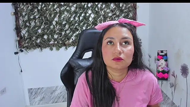 Luna021 1 online show from 10.23.25