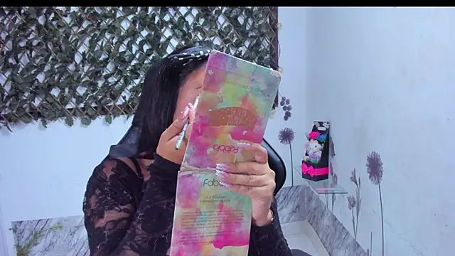 Luna021 1 online show from 11.15.25