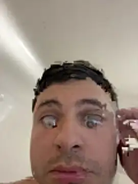 Youngstud2102 online show from 04.18.26