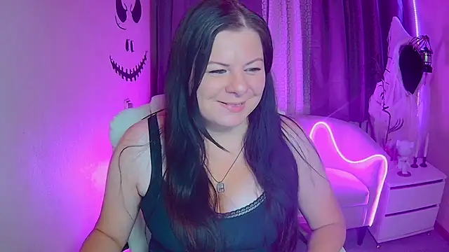 BritneyRaine online show from 10.28.25