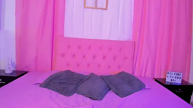 Nova Luv  online show from 10.13.25