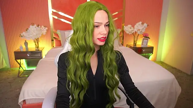 ShyySiren online show from 09.20.25