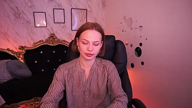 ShyySiren online show from 04.19.26