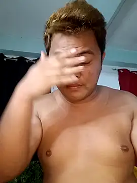 Snapshot of Gayasianzowe chatting on 09.18.25 Gayasianzowe online show from 09.18.25