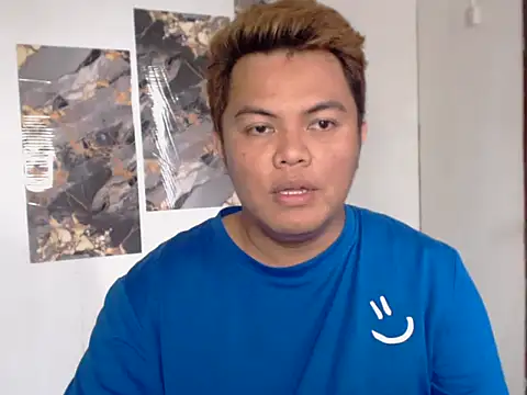Snapshot of Gayasianzowe chatting on 09.20.25 Gayasianzowe online show from 09.20.25